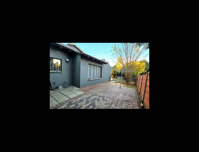 3 BEDROOM HOUSE FOR SALE IN BRACKENDOWNS